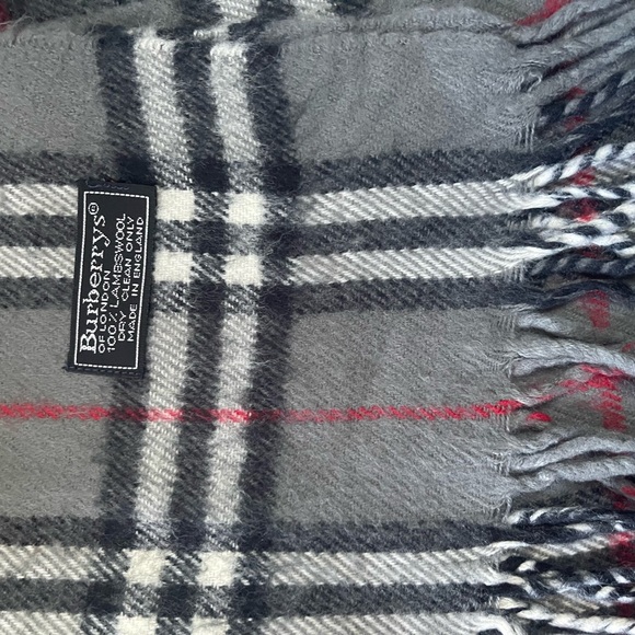 Authentic BURBERRY signature plaid wool scarf🧣grey EUC Vintage check Burberrys - Picture 2 of 6